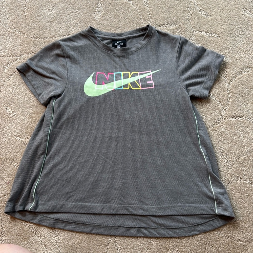 Nike Girl/Youth Size M 6 Athletic Shirt Gray with Pink, Green, Yellow, Blue logo